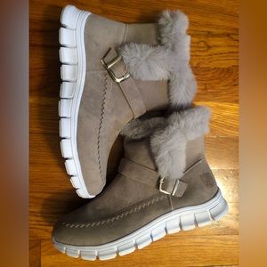 2 left! Women’s boots